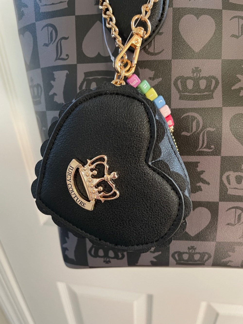 Viral Juicy Couture Black Logo Tote with Pink Heart Knit Charm - Picture 2 of 6